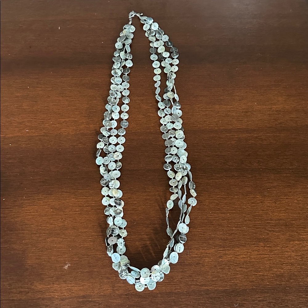 🩶 Women’s Multi-Strand Beaded Necklace silver white gray EUC jewelry